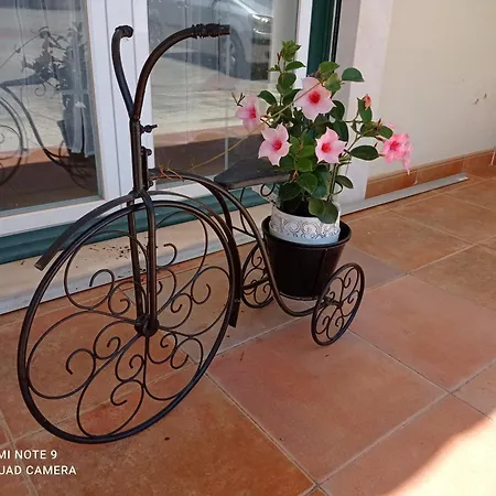 Alojamento de Acomodação e Pequeno-almoço Chez Sylvie Et Alain 3*